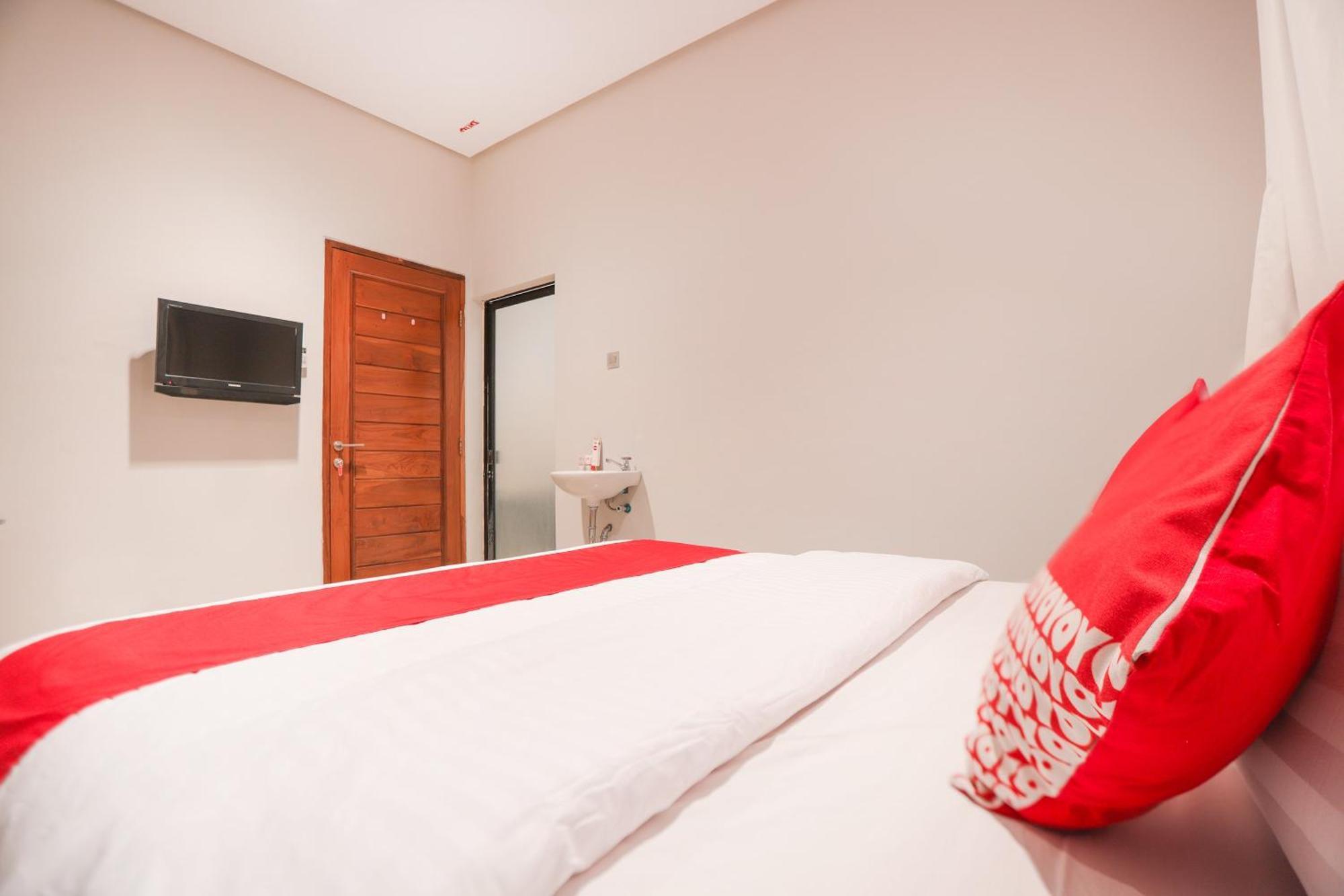 Oyo 148 Cempaka Place Homestay Jakarta Exteriör bild